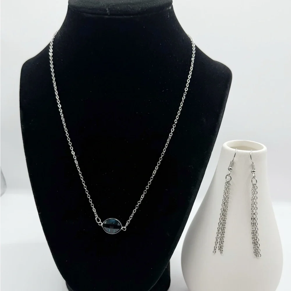 Blue Stone Pendant Necklace | Dainty Oval Crystal Cable Chain
